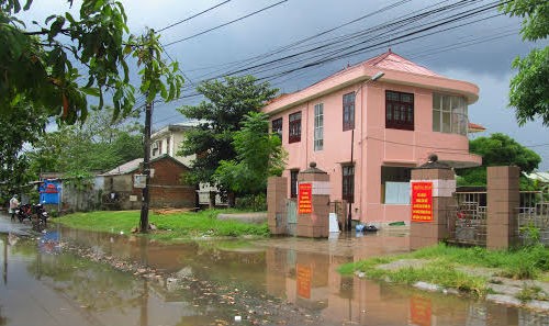 Cơ sở cai nghiện đặt tại giữa khu dân cư đông đúc và đặc biệt chỉ cách Trường THCS Hiếu Giang chưa đầy 100m