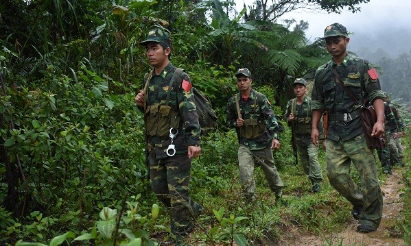 Chuyện những người cầm súng bảo vệ 'cổng trời'