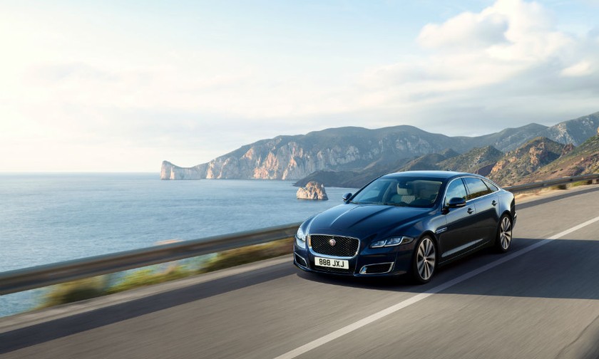 Jaguar XJ50 - 50 năm mẫu sedan huyền thoại của Jaguar