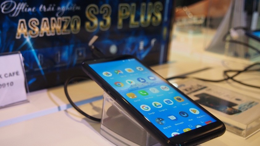 Smartphone Asanzo S3 Plus. Ảnh: Võ Anh Tuấn