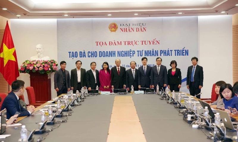 Tọa đàm “Tạo đà cho doanh nghiệp tư nhân phát triển”