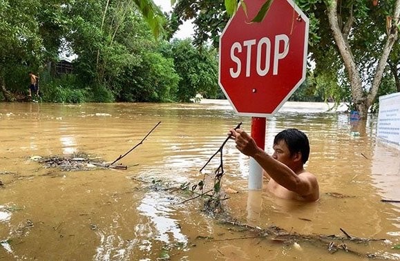 Nhiều tuyến đường trên địa bàn 2 huyện Tân Phú và Định Quán ngập sâu