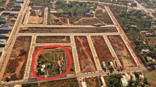 Khu đất hơn 7.000m2 nằm lọt trong (vòng tròn) Dự án Khu trung tâm hành chính và Khu đô thị sinh thái phía Đông thị trấn Chư Sê.