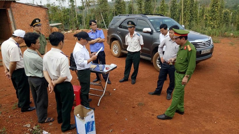 Bàn giao quyền sử dụng đất và tài sản trên đất cho  người mua trúng đấu giá