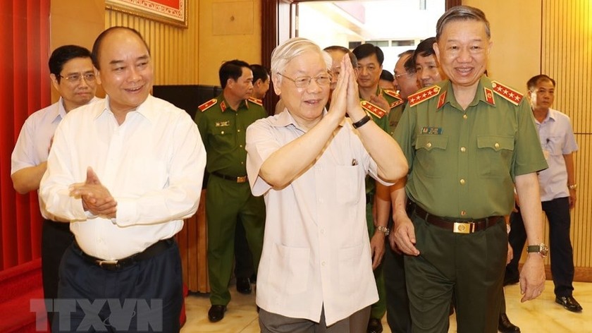 Tổng Bí thư, Chủ tịch nước Nguyễn Phú Trọng, Thủ tướng Chính phủ Nguyễn Xuân Phúc đến dự Hội nghị. Ảnh: TTXVN