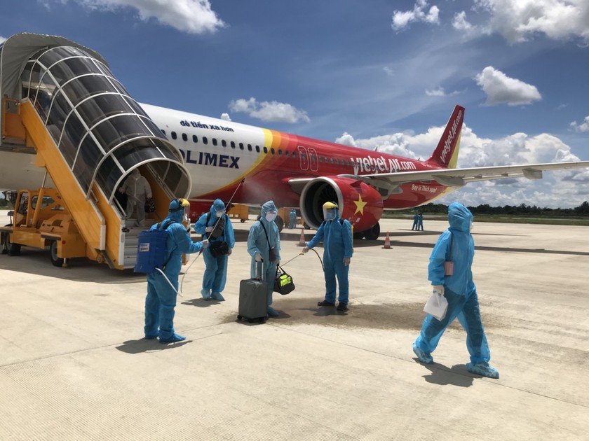 Tiếp tục sứ mệnh, Vietjet thực hiện trung bình 1 chuyến bay cứu trợ/ngày