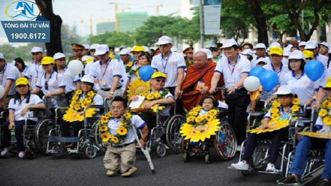 Người khuyết tật cần sự giúp đỡ của cộng đồng.