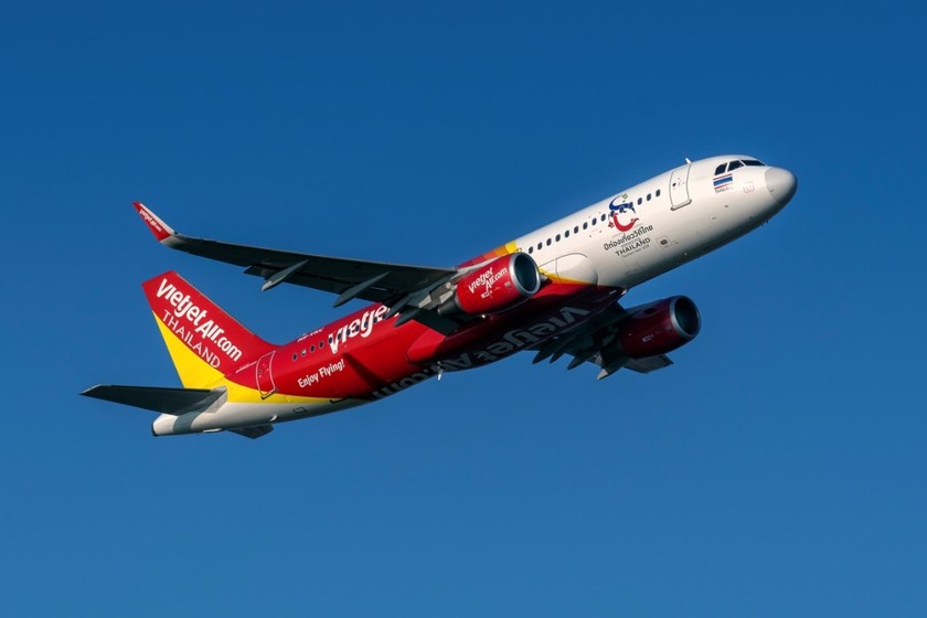 Tàu bay Thai Vietjet cất cánh.