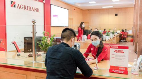 Từ nay đến 31/12/2021, Agribank cân đối 30.000 tỷ đồng chỉ tiêu tăng trưởng dư nợ để hỗ trợ khách hàng tại 19 tỉnh, thành phố phía Nam đang thực hiện giãn cách xã hội.