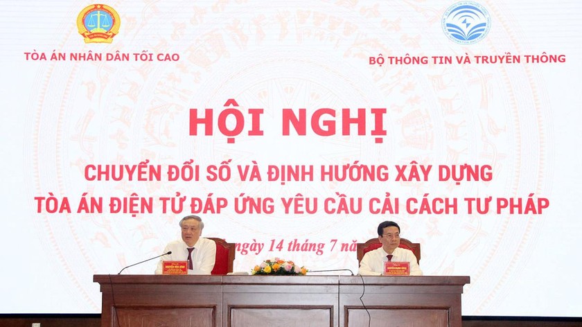 Lễ ký kết chương trình phối hợp giữa TANDTC và Bộ Thông tin và Truyền thông trong chuyển đổi số và xây dựng Tòa án điện tử. 