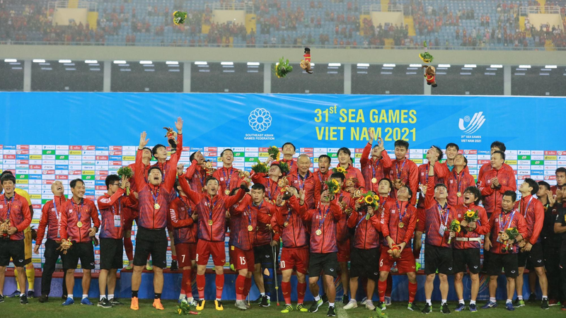 Sovico ‭tặng 1 năm bay không biên giới cho cầu thủ vô địch SEA Games