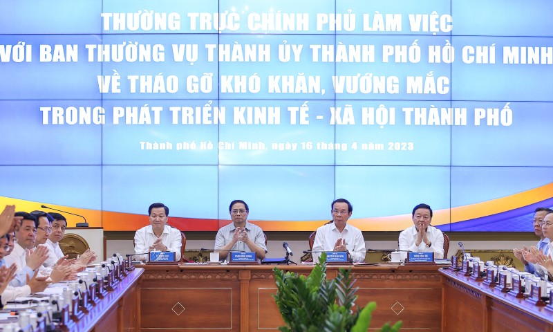 Thường trực Chính phủ làm việc với Ban Thường vụ Thành ủy TP HCM về tháo gỡ khó khăn, vướng mắc trong phát triển kinh tế - xã hội của TP.