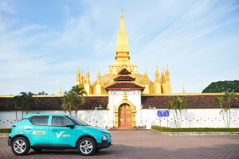 GSM khai trương dịch vụ taxi điện tại Lào