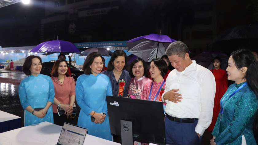 “Ngày phụ nữ Thủ đô ứng dụng công nghệ - đổi mới sáng tạo” năm 2025 diễn ra với nhiều nội dung thiết thực. (Ảnh: TT)
