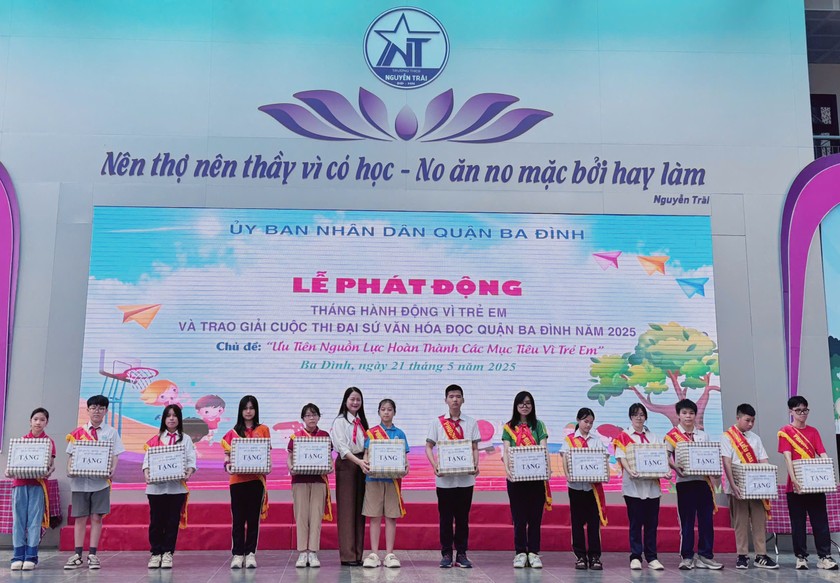 Lễ phát động “Tháng hành động Vì trẻ em” và trao giải cuộc thi “Đại sứ văn hóa đọc” quận Ba Đình năm 2025. (Ảnh: PV)