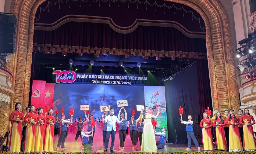Chương trình nghệ thuật đặc biệt tôn vinh nghề báo gồm 4 chương.