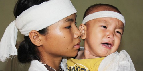 Nghẹn lòng ba đứa trẻ mồ côi khi bố mẹ gặp nạn trên sông Lam