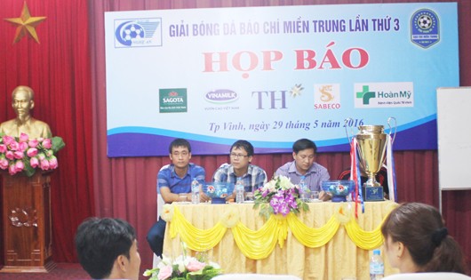 Họp báo Giải bóng đá báo chí miền Trung lần thứ 3