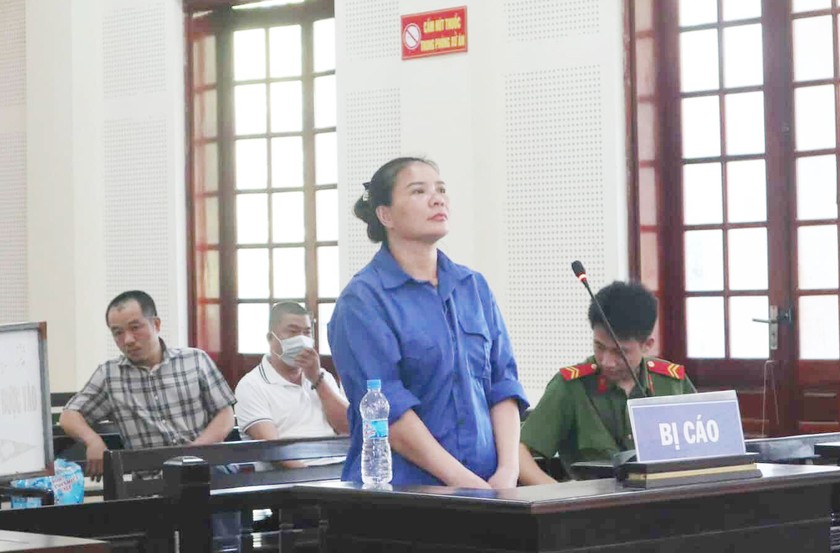 Bị cáo Lê Thị Nữ tại phiên toà. 