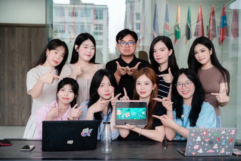 Nhóm truyền thông Gen Z của Lễ hội Làng Sen 2025.