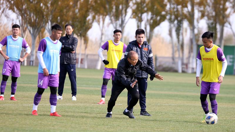 Thầy Park đặt quyết tâm có điểm cho trận đấu quyết định với U23 Myanmar tại bảng I.