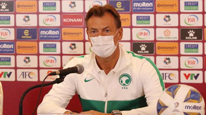 HLV Herve Renard chia sẻ đội tuyển của ông sẽ phải thận trọng trước sức mạnh của đội tuyển Việt Nam 