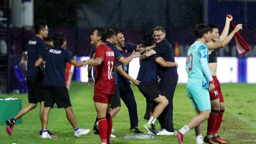 Thầy trò ông Troussier đã sớm có mặt tại bán kết SEA Games 32 (ảnh VFF)