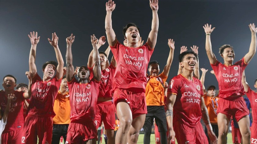 Công an Hà Nội đang là nhà đương kim vô địch V.League, ảnh VPF