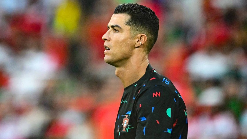 Ronaldo sẽ ra sân trong trận đấu đêm nay. Ảnh Euro