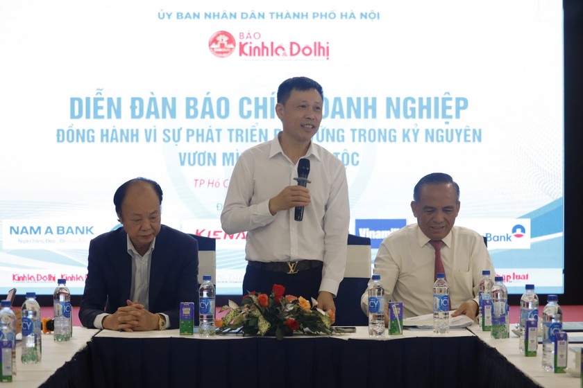 PGS.TS Nguyễn Thành Lợi - Tổng Biên tập Báo Kinh tế &amp; Đô thị chia sẻ tại Diễn đàn.