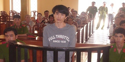 Lee Sang Jin trước vành móng ngựa.