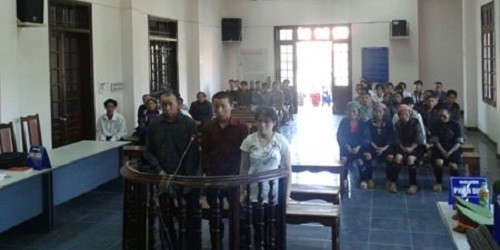 Các bị cáo tại phiên tòa.