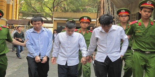 Đánh người "thập tử nhất sinh" các bị cáo lĩnh án nặng.