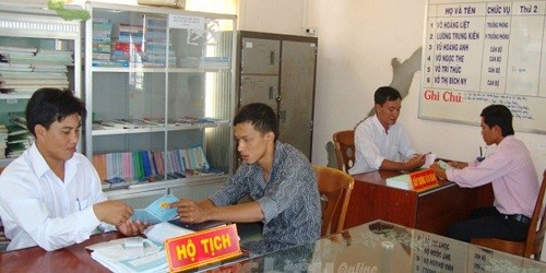 Các địa phương đang nỗ lực kiện toàn đội ngũ cán bộ hộ tịch đáp ứng yêu cầu của Luật Hộ tịch.