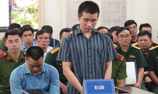 Các bị cáo tại tòa.