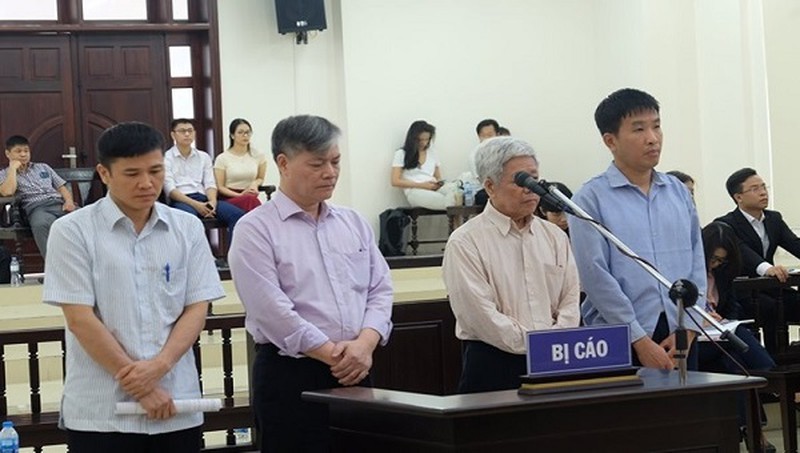 Các bị cáo tại tòa.