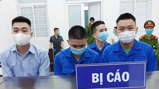 Các bị cáo tại tòa.