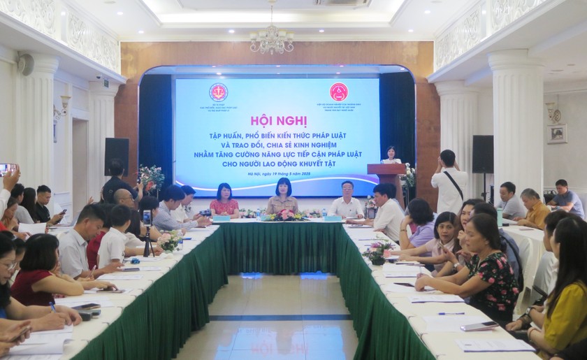 Cảnh Hội nghị.
