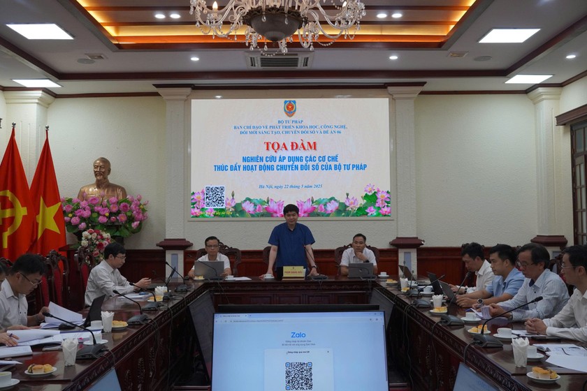 Cảnh Tọa đàm.