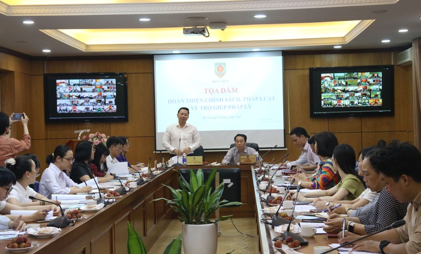 Cảnh Tọa đàm.