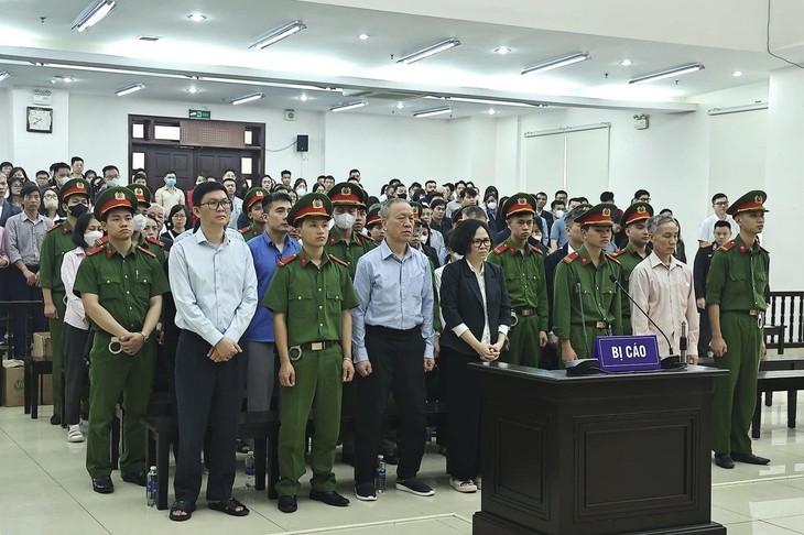 Các bị cáo tại phiên tòa phúc thẩm.
