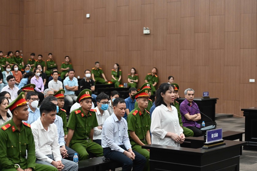 Các bị cáo tại tòa.