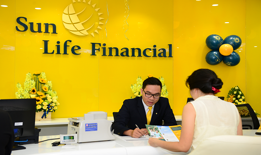 Sun Life Việt Nam đạt Giải thưởng “Công ty bảo hiểm tăng trưởng nhanh nhất - Việt Nam 2017”