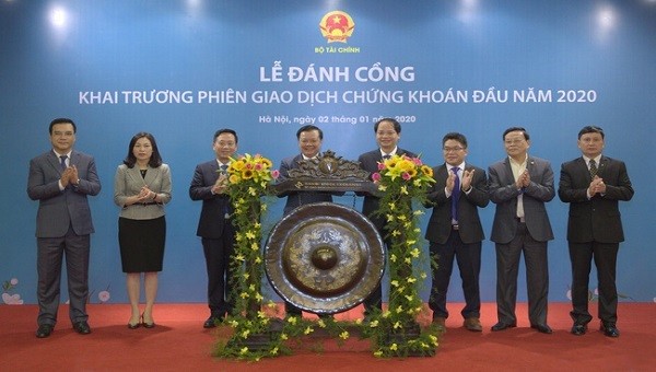 Đánh cồng khai tương Phiên giao dịch đầu tiên của năm 2020 tại HNX