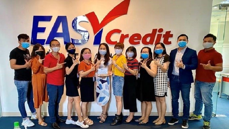 Nhân viên Easy Credit cùng chung tay ủng hộ phòng chống dịch Covid - 19