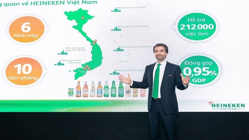 Ông Alexander Koch - Tổng Giám đốc Điều hành HEINEKEN Việt Nam phát biểu tại họp báo.