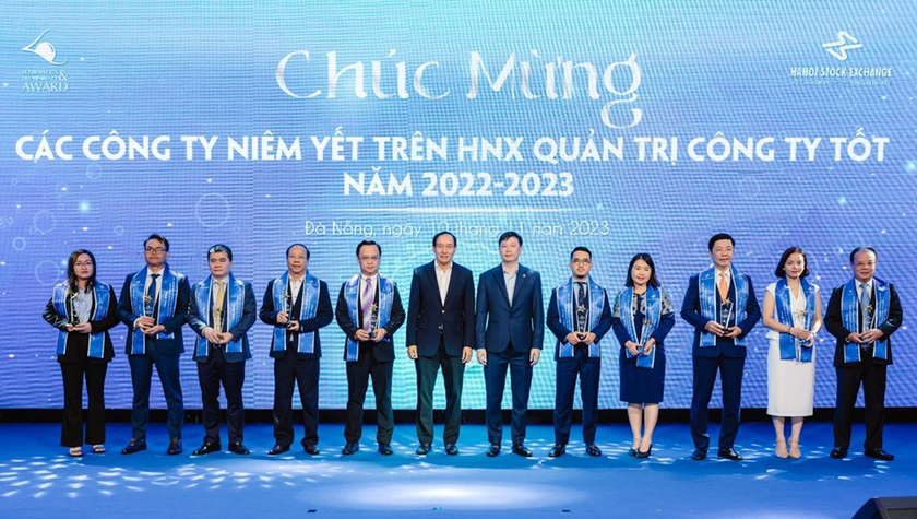 Vinh danh doanh nghiệp niêm yết và doanh nghiệp UpCoM tốt nhất năm 2022-2023