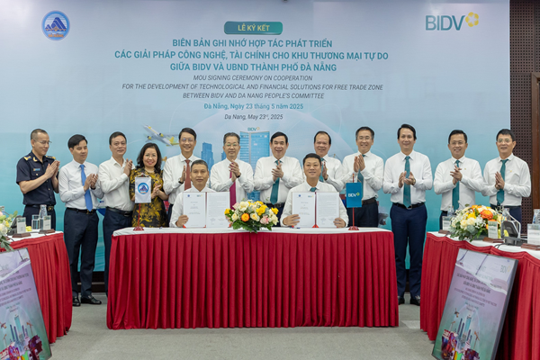 Đại diện BIDV và UBND TP ĐN ký kết Biên bản ghi nhớ