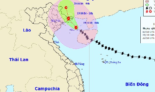 Vị trí tâm bão và đường đi bão số 7 vào 4h hôm nay, 19/10.