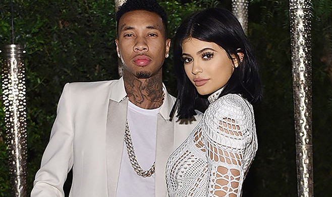 Tyga còn nổi tiếng với thói trăng hoa. Cặp đôi Kyga (Kylie - Tyga) nhiều lần hợp - tan vì lý do này.